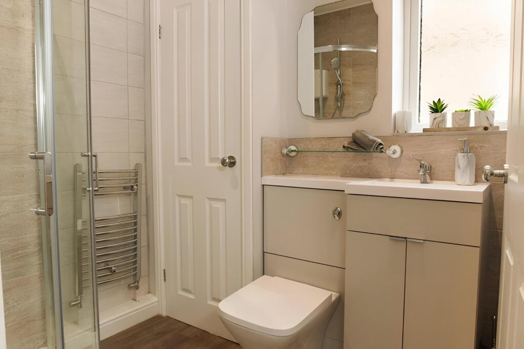 Seaside Solace 2Br With Scenic Coastline Views Llandudno Buitenkant foto